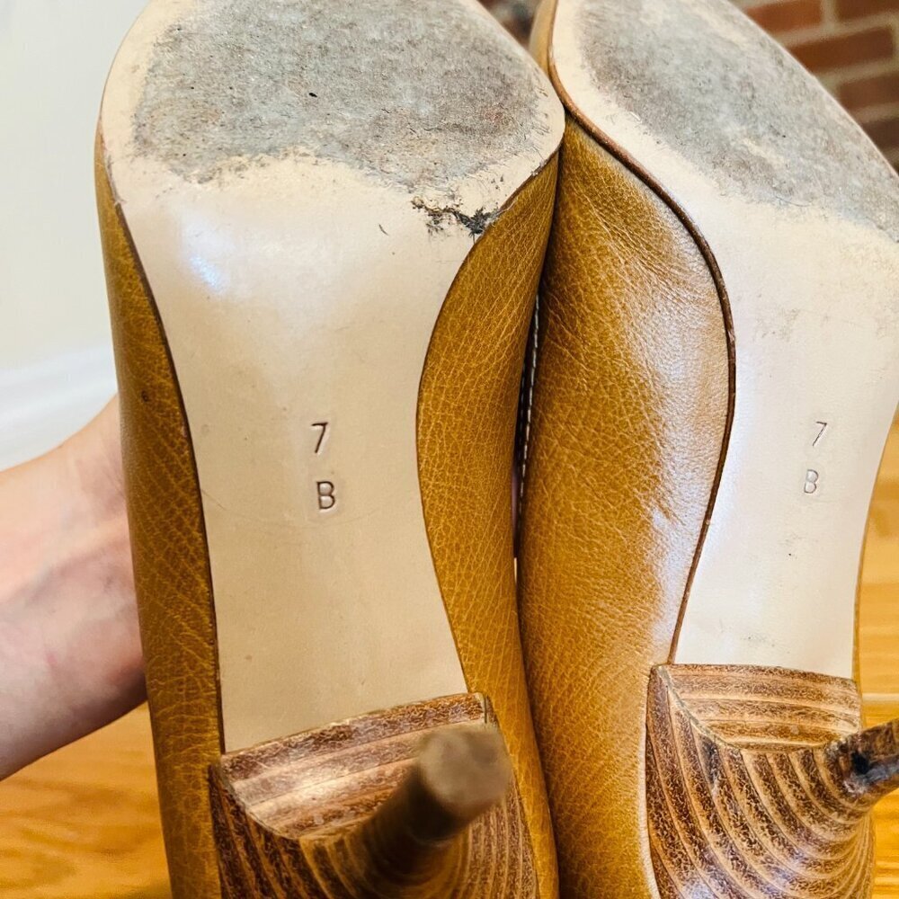 Authentic Vintage Coach Pumps Heels Shoes Size 7 B - Picture 16 of 16